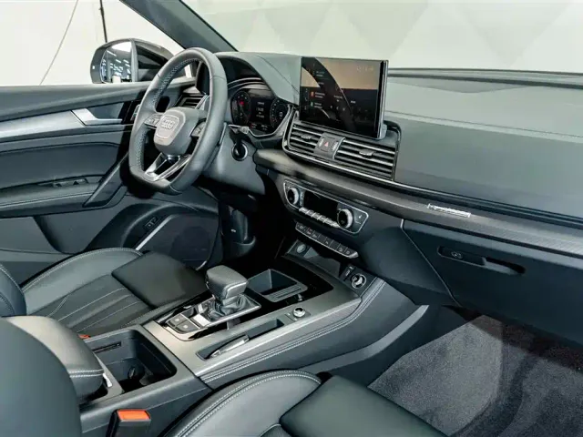 Audi Q5L — Фото автомобиля 17