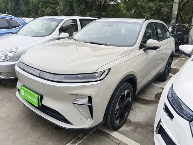 Фотография автомобиля — Haval Xiaolong MAX