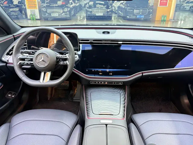 Mercedes-Benz E-Class — Фото автомобиля 7