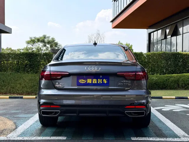 Audi A4L — Фото автомобиля 6