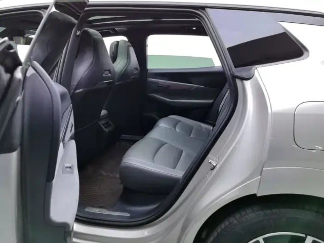 Lynk & Co Lynk & Co 08 EM-P 2023 120km Long Range Pro — Фото автомобиля 11
