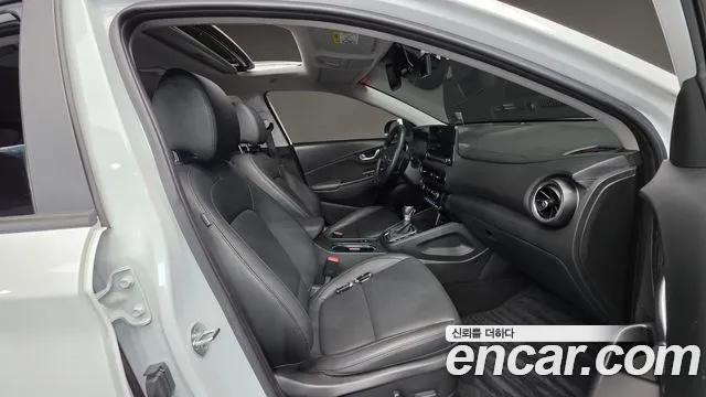 Hyundai Kona Новый Kona Бензин 1.6 Turbo 4WD — Фото автомобиля 10