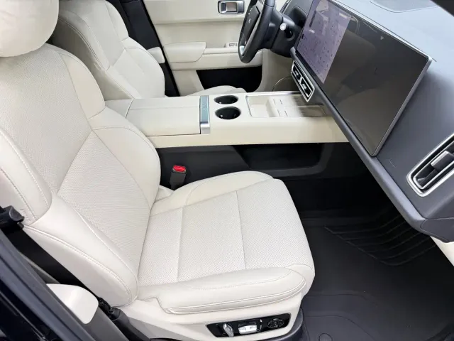 Li Auto L7 — Фото автомобиля 7