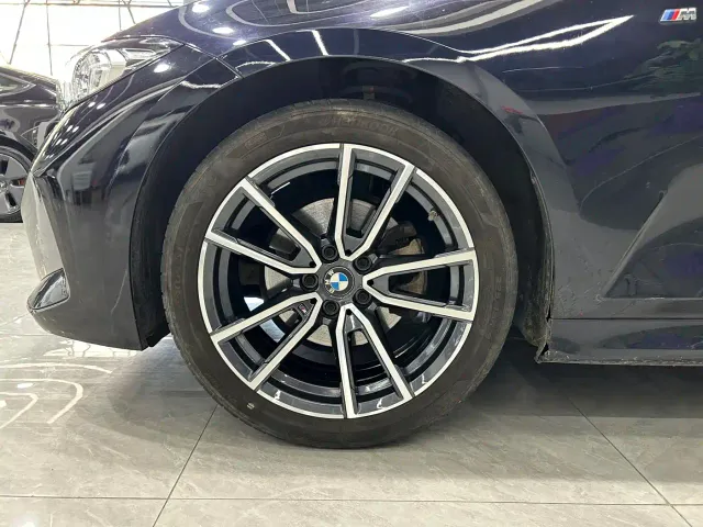 BMW 3 Series — Фото автомобиля 16