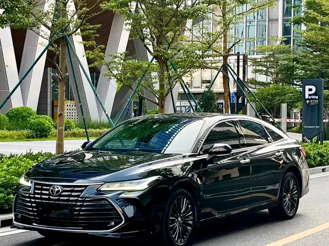 Toyota Avalon — Фото автомобиля 4