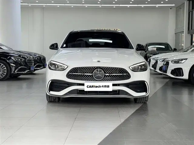 Mercedes-Benz C-Class — Фото автомобиля 2