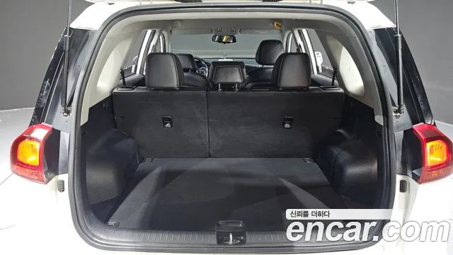 Kia Niro — Фото автомобиля 20