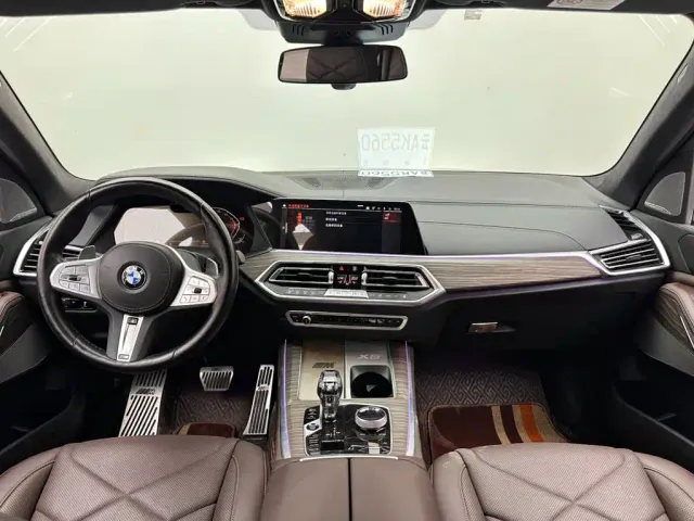 BMW X5 — Фото автомобиля 10