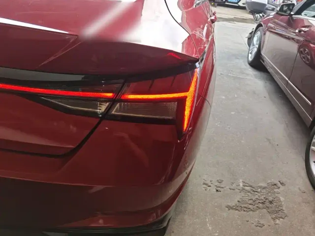 Hyundai Elantra — Фото автомобиля 7
