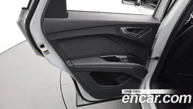 Audi Q4 e-tron — Фото автомобиля 19