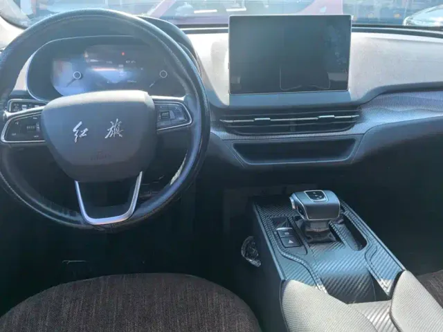 Hongqi E-QM5 — Фото автомобиля 12