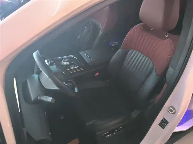 GAC Trumpchi M8 — Фото автомобиля 6