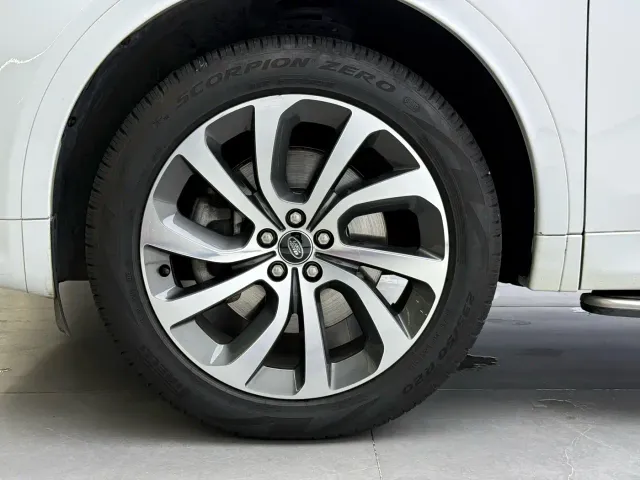 Land Rover Discovery Sport — Фото автомобиля 7