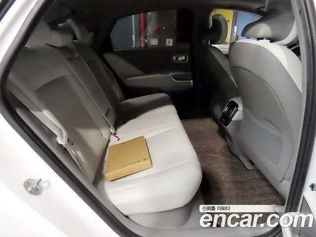 Hyundai Ioniq 6 — Фото автомобиля 11