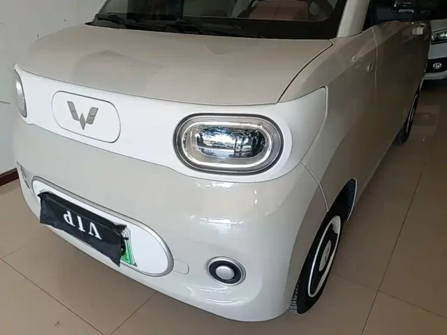 Wuling Hongguang Mini EV — Фото автомобиля 23