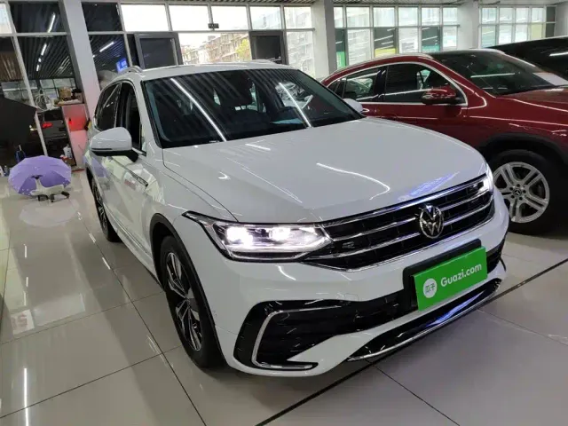 Volkswagen Tiguan L — Фото автомобиля 21