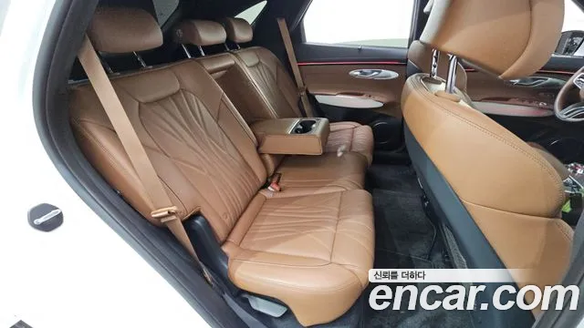 Genesis GV70 — Фото автомобиля 17