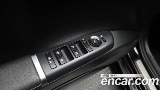 Hyundai Grandeur GN7 — Фото автомобиля 28