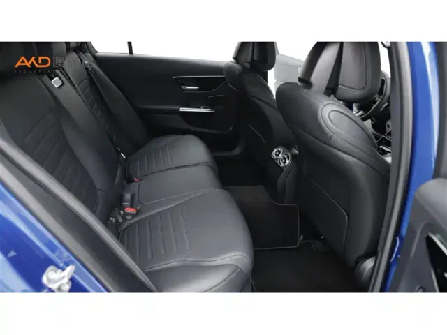 Mercedes-Benz C-Class — Фото автомобиля 8