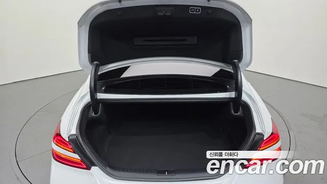 Genesis G70 Новый G70 Бензин 2.5T 2WD — Фото автомобиля 20
