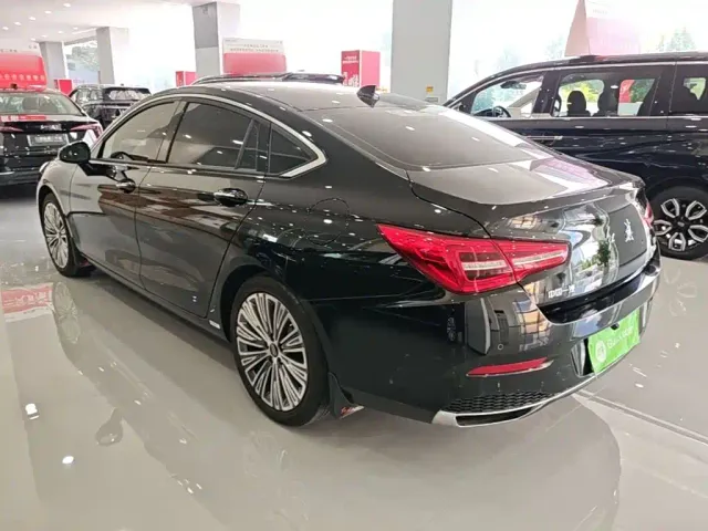 Hongqi H5 — Фото автомобиля 4