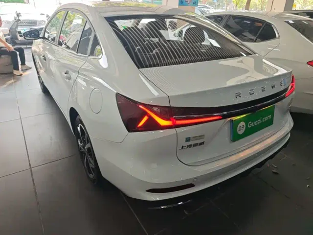 Roewe i5 — Фото автомобиля 4