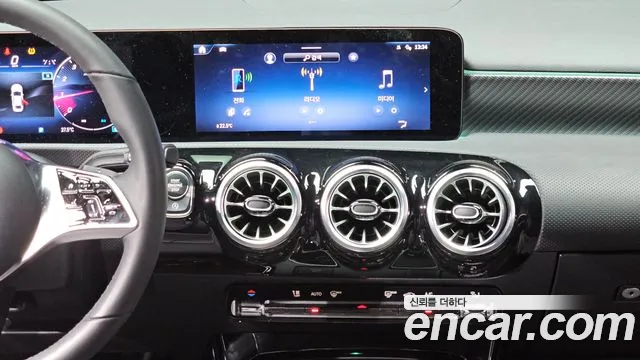 Mercedes-Benz A-Class W177 — Фото автомобиля 14