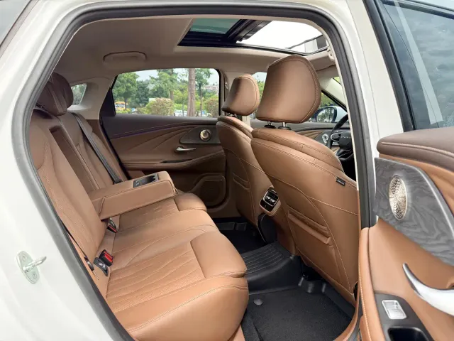 Chery Arrizo 8 — Фото автомобиля 9