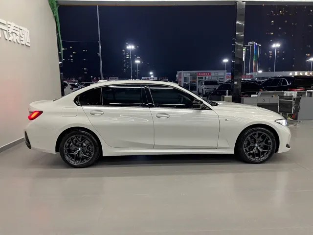 BMW 3 Series — Фото автомобиля 7