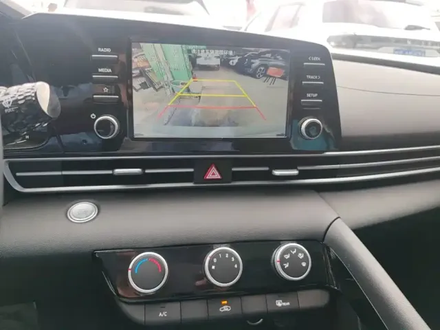 Hyundai Elantra 2023 1.5L CVT GLX Elite Edition — Фото автомобиля 12