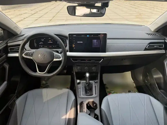 Volkswagen Lavida — Фото автомобиля 15