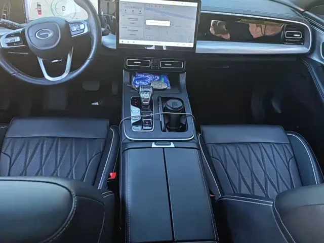 GAC Trumpchi GS8 — Фото автомобиля 16