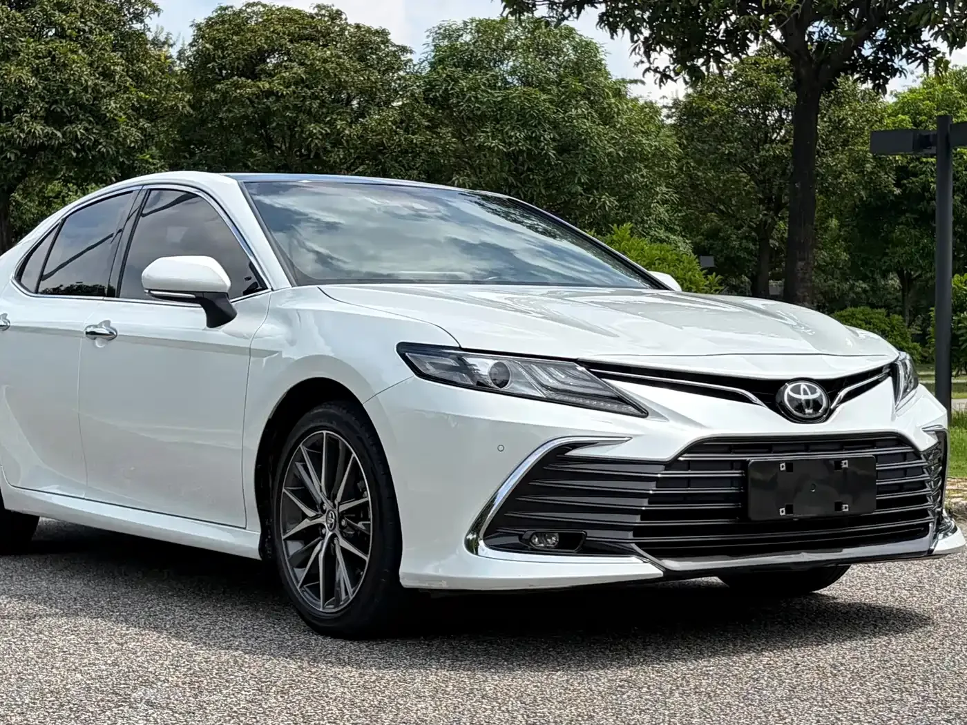 Toyota Camry 2021 2.5G Luxury Edition — Фото автомобиля 3