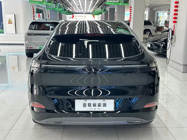 Xpeng G6 — Фото автомобиля 8