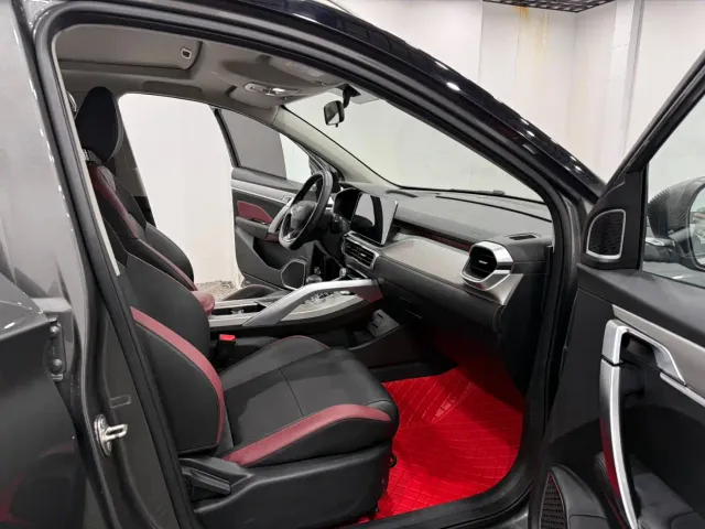 Geely Binyue — Фото автомобиля 4