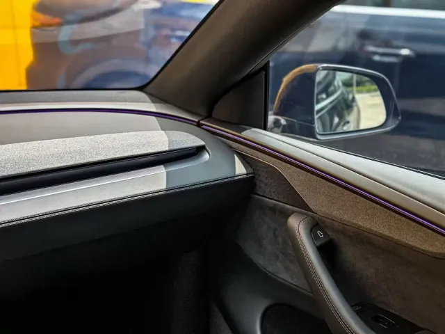 Tesla Model Y — Фото автомобиля 5