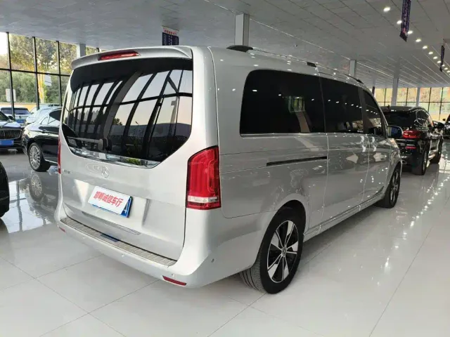 Mercedes-Benz V-Class — Фото автомобиля 4
