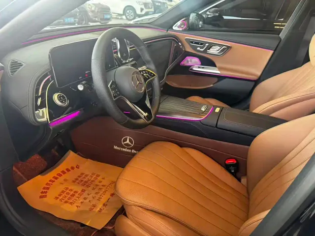 Mercedes-Benz E-Class — Фото автомобиля 2