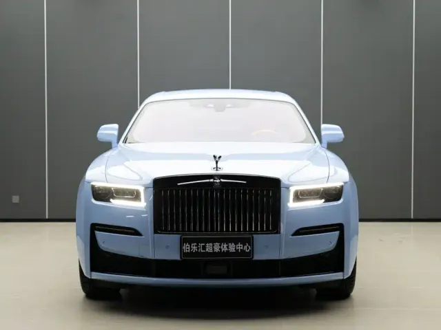 Rolls-Royce Ghost — Фото автомобиля 6