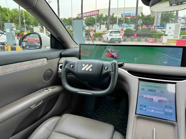 IM Motors L6 — Фото автомобиля 14