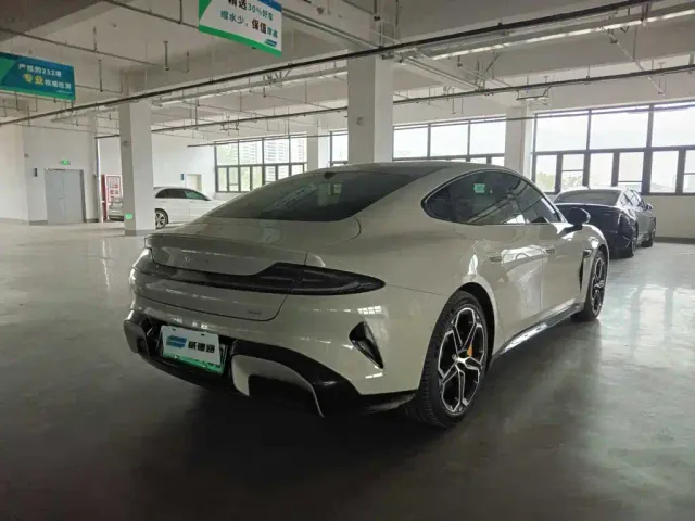 Xiaomi SU7 — Фото автомобиля 6