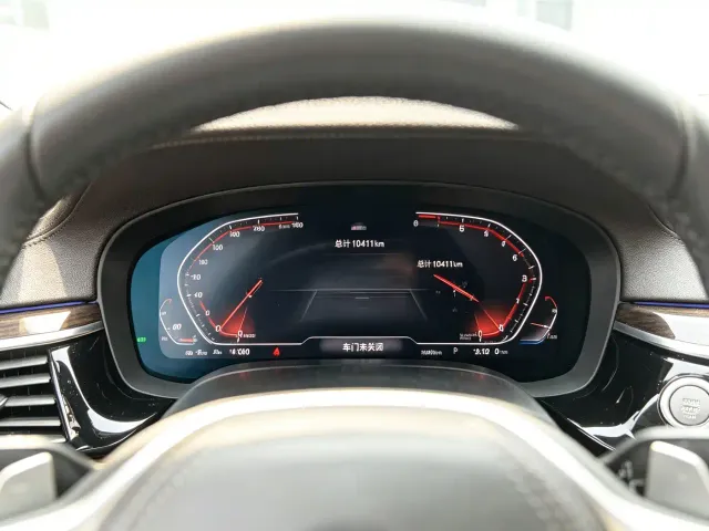 BMW 5 Series — Фото автомобиля 4