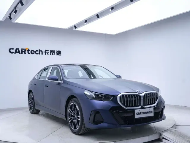 BMW 5 Series — Фото автомобиля 7