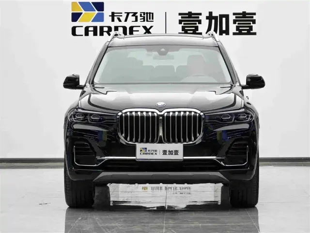 BMW X7 — Фото автомобиля 2