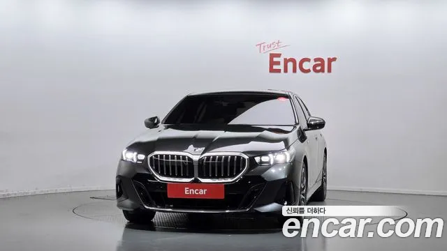 BMW 5 Series G60 — Фото автомобиля 3