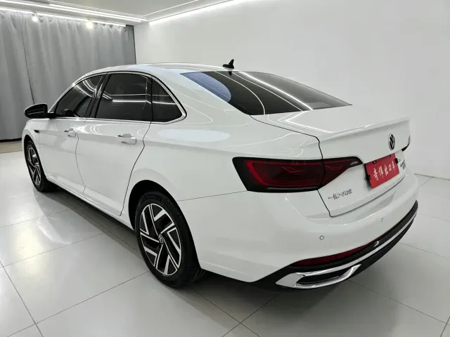 Volkswagen Sagitar — Фото автомобиля 4