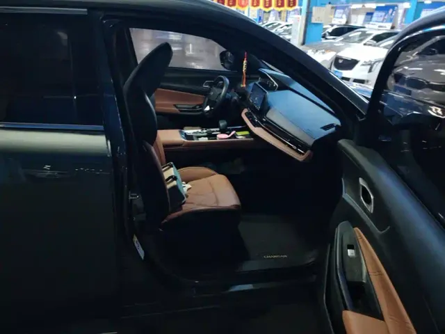 Changan Qiyuan Q05 — Фото автомобиля 8