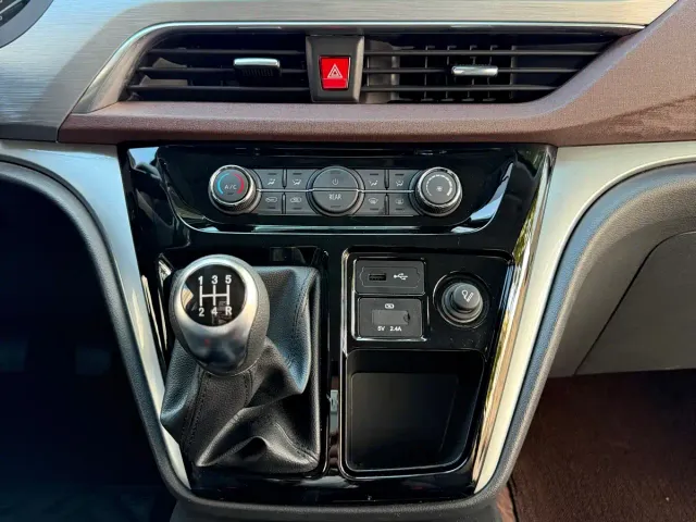 JAC Refine M3 — Фото автомобиля 17