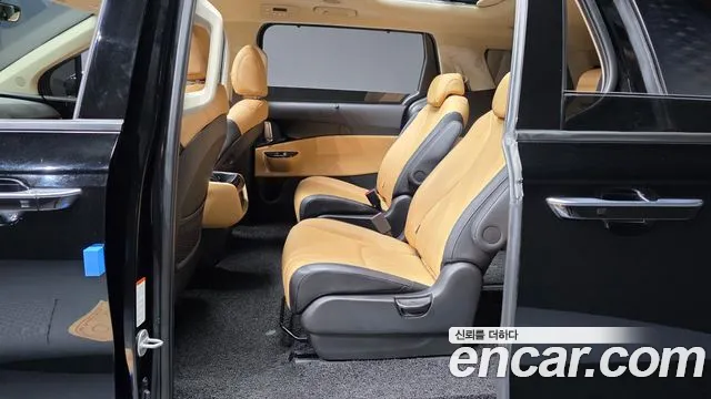 Kia Carnival 4th Gen — Фото автомобиля 12