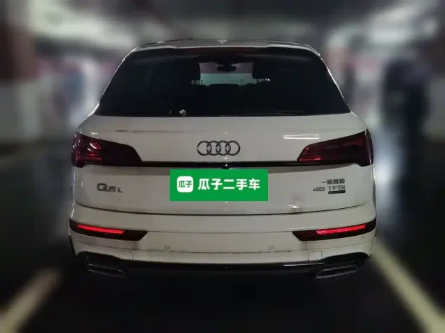Audi Q5L — Фото автомобиля 3
